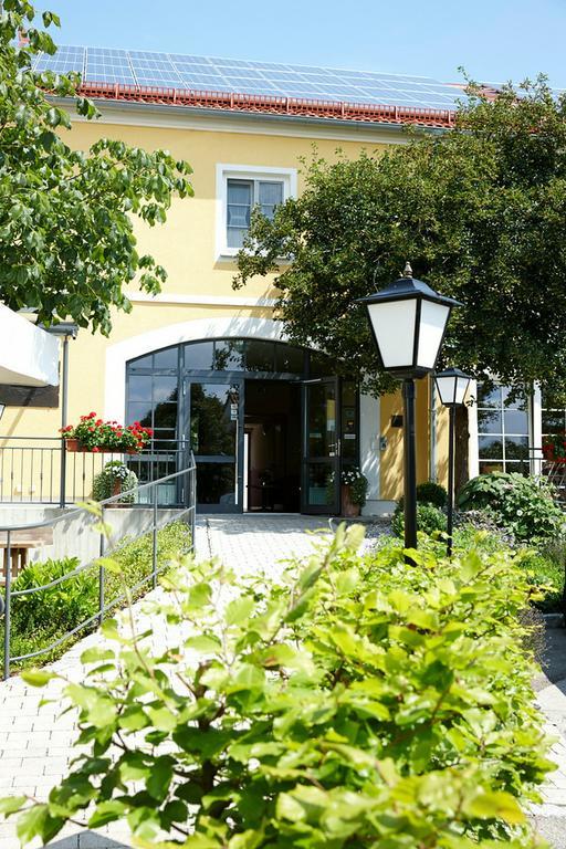 Hotel Eberl Hattenhofen  Екстер'єр фото
