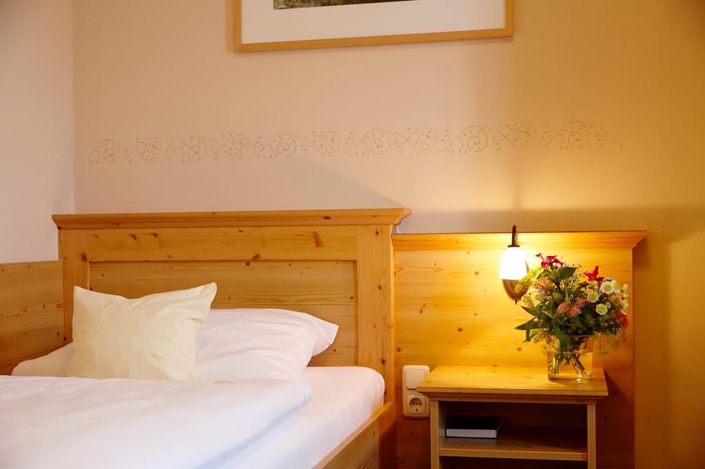 Hotel Eberl Hattenhofen  Екстер'єр фото